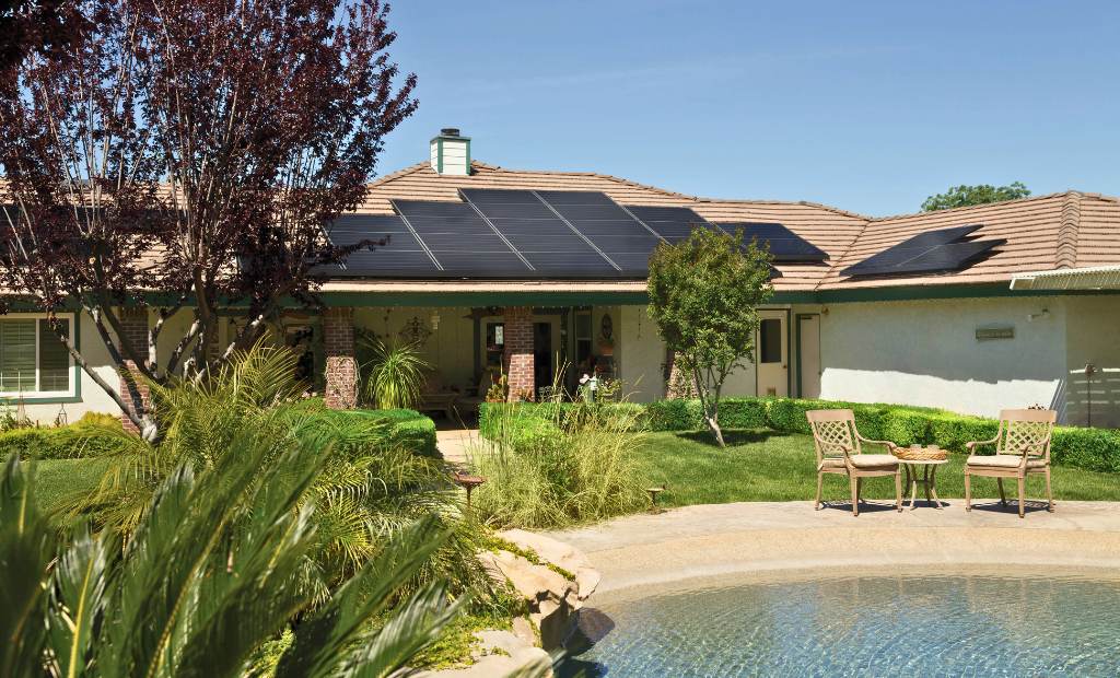 Haus mit PV-Anlage und Pool – durchdachte Planung für Pooltechnik und Solarstromnutzung
