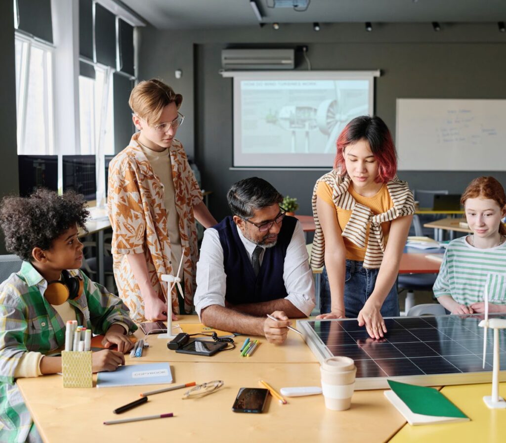 Kinder lernen über Solarenergie