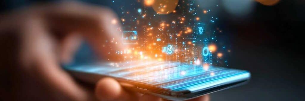 Hand hält ein Smartphone, auf dem leuchtende digitale Symbole und Datenanimationen Energie- und Smart-Home-Funktionen darstellen.